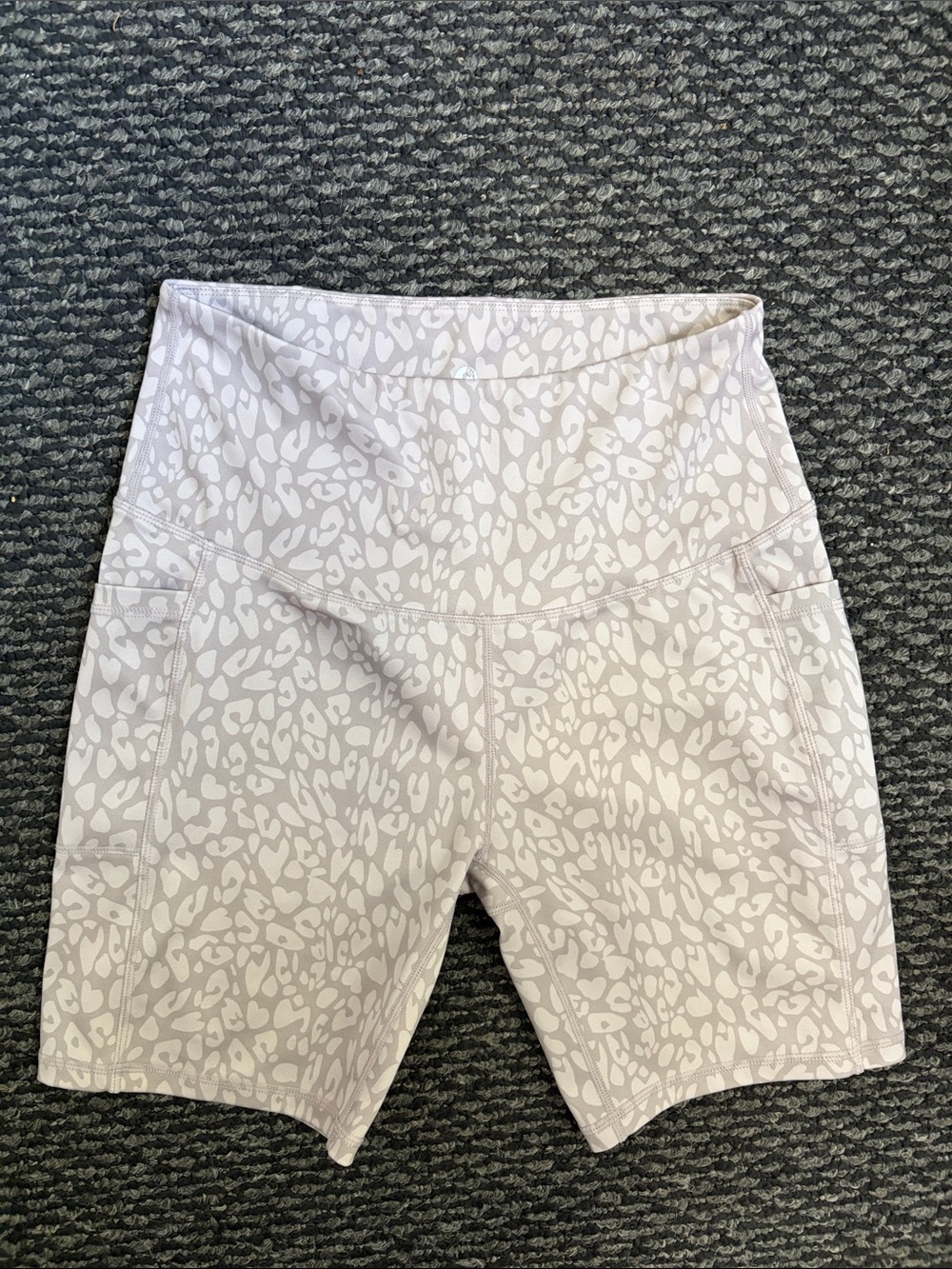 High-Rise Women's Bike Shorts in Light Taupe Animal Print